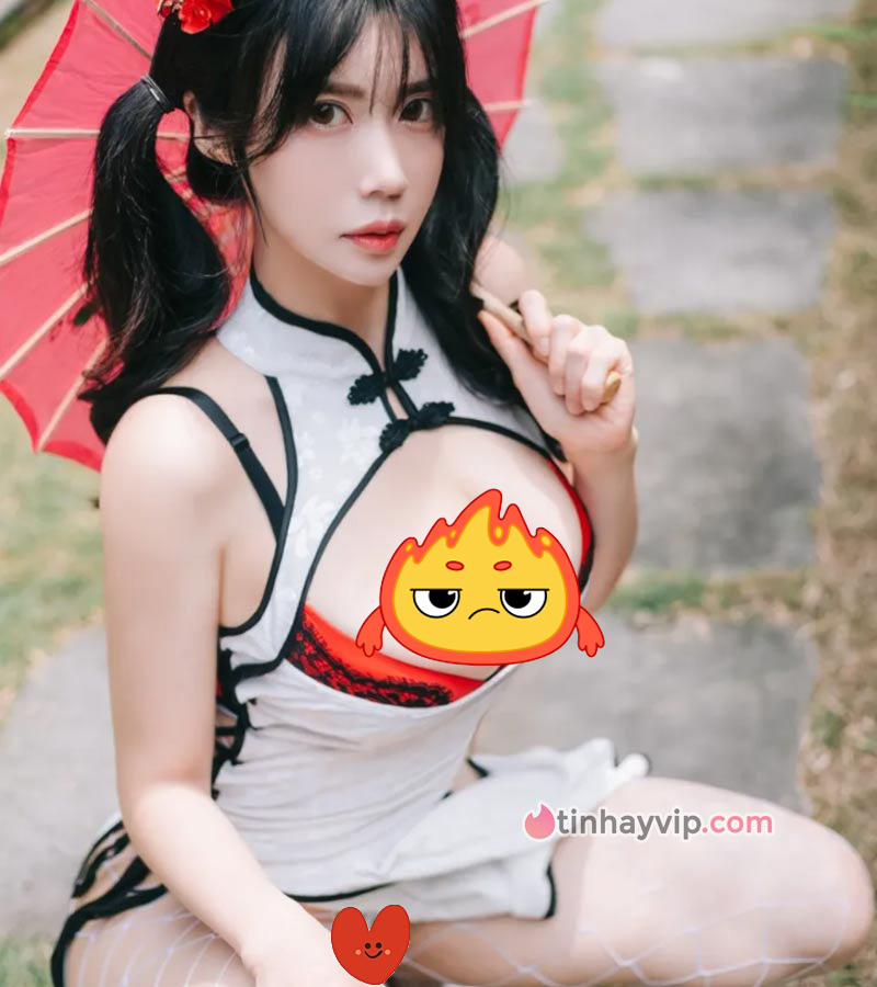 Hot girl 18+ ngực khủng 3