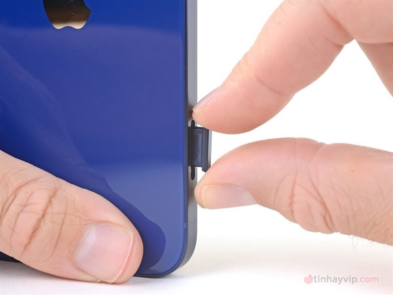 Apple chính thức "khai tử" khay SIM với iPhone 14