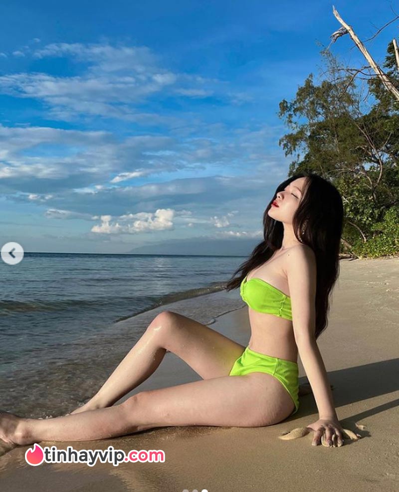 Linh Chichan khoe body nóng bỏng 4