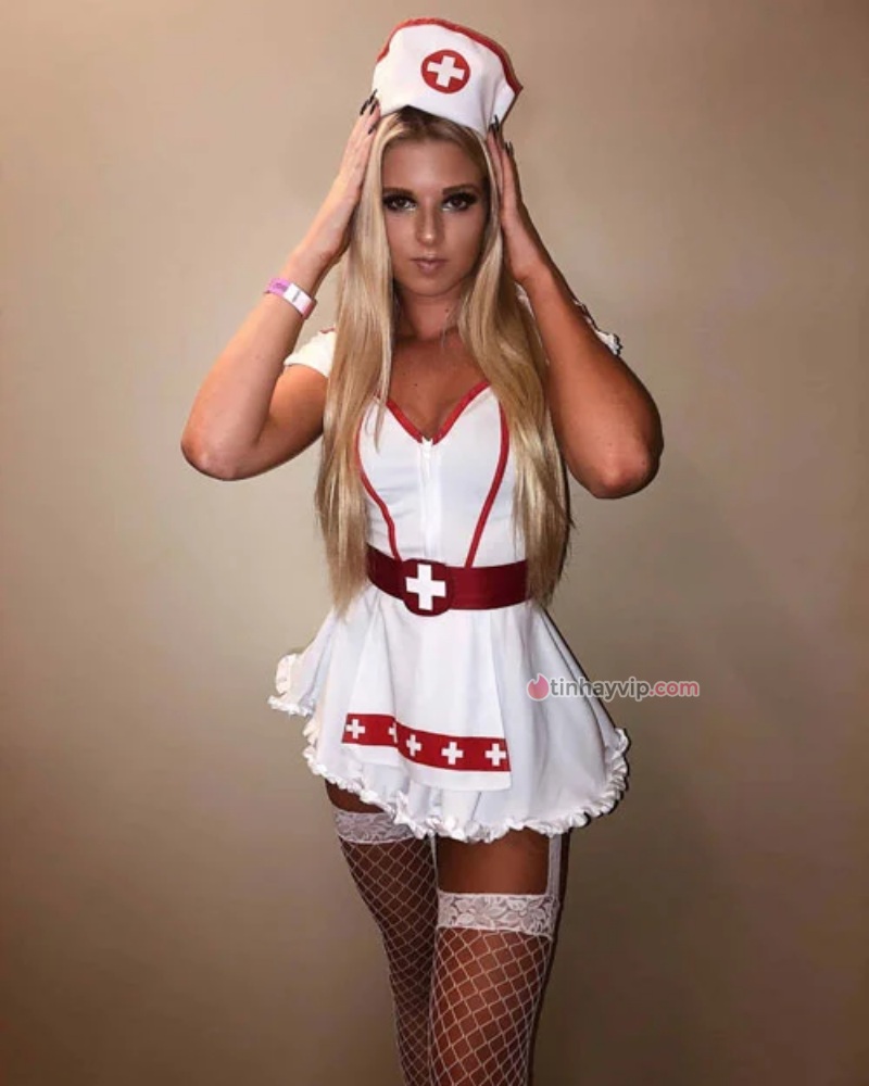 hot girl cosplay halloween