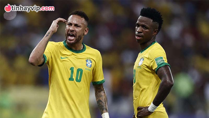 Người đẹp nóng cùng World Cup: “Em xem Pele cùng Brazil thi đấu từ bé”