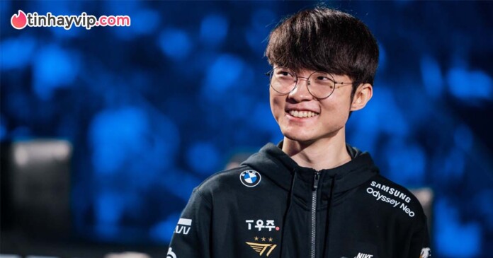 blv-jeon-yong-jun-cam-on-faker-vi-da-o-lai-khu-vuc-lck BLV Jeon Yong-jun cảm ơn Faker vì đã ở lại LCK