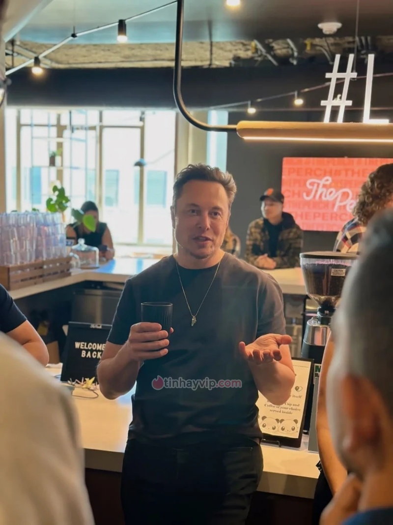 Elon Musk 'gây bất ngờ' cho nhân viên Twitter với căn phòng 'đặc biệt'