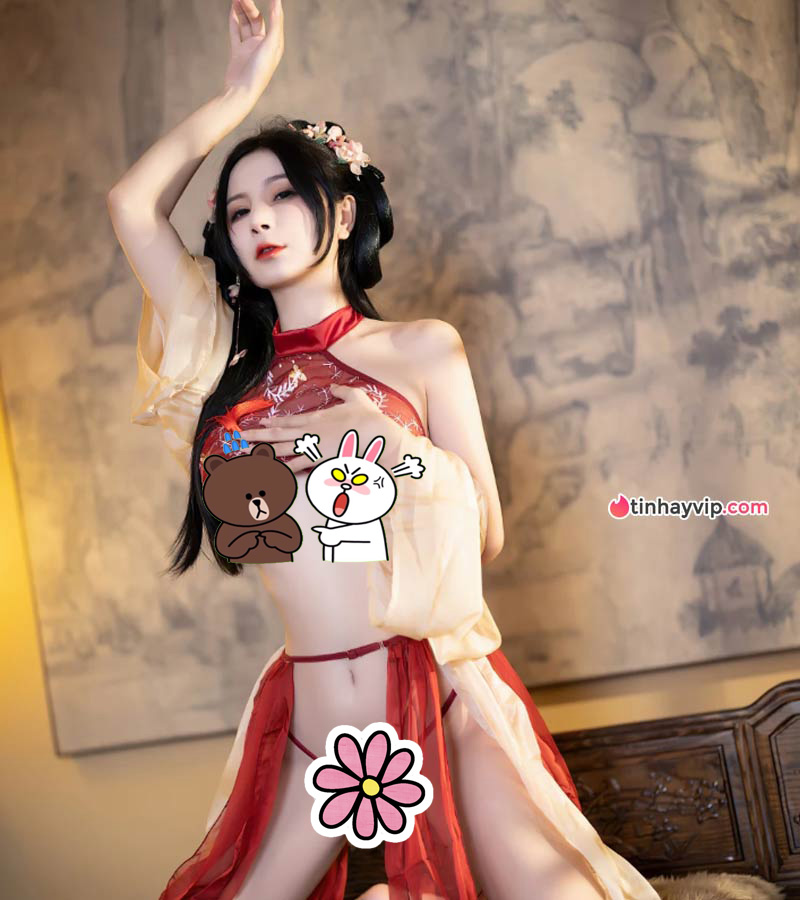 Hot girl 18+ diện cổ phục gây tranh cãi 5