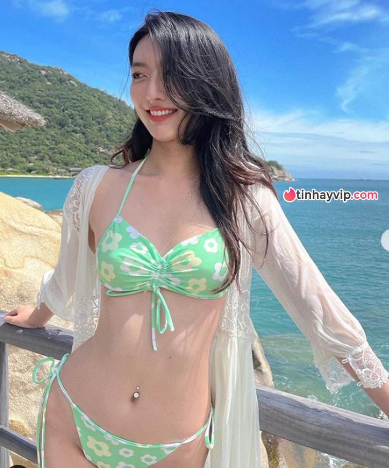 Lương Hồng Xuân Mai diện bikini 4