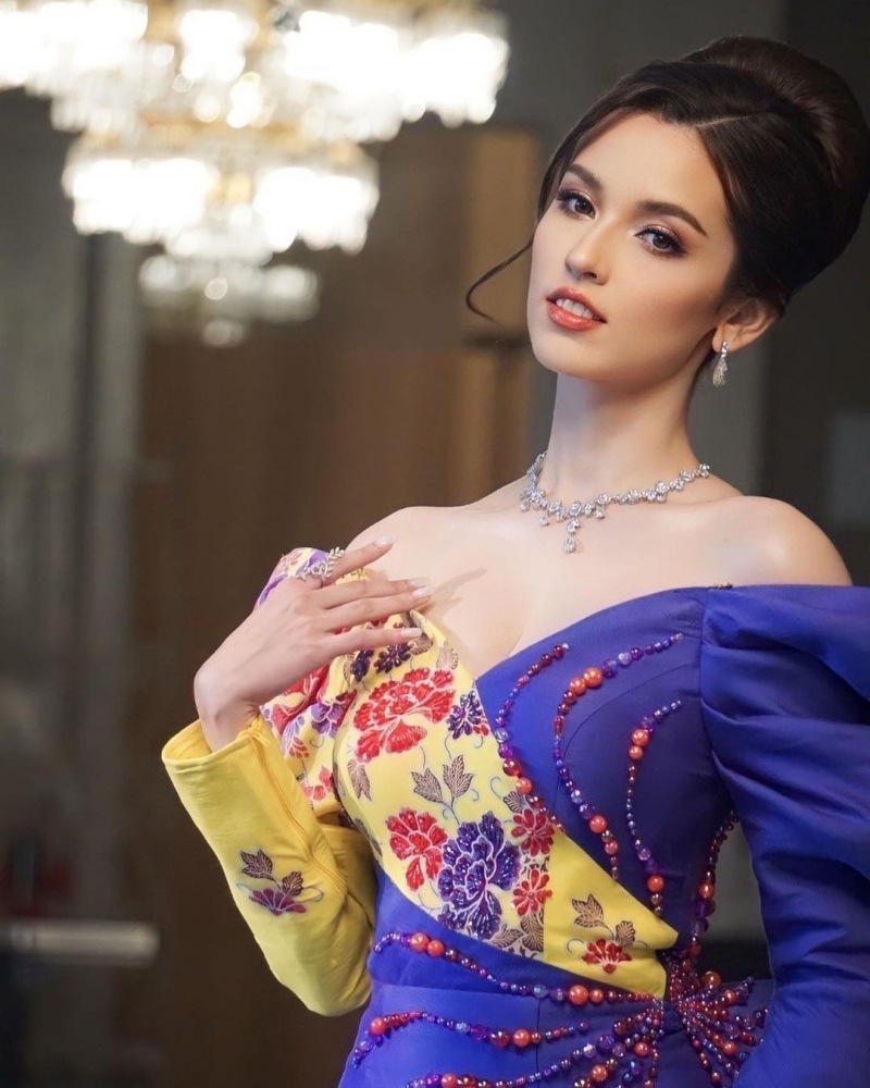 Cận cảnh nhan sắc Á hậu 2 Hoa hậu Thái Lan 2023