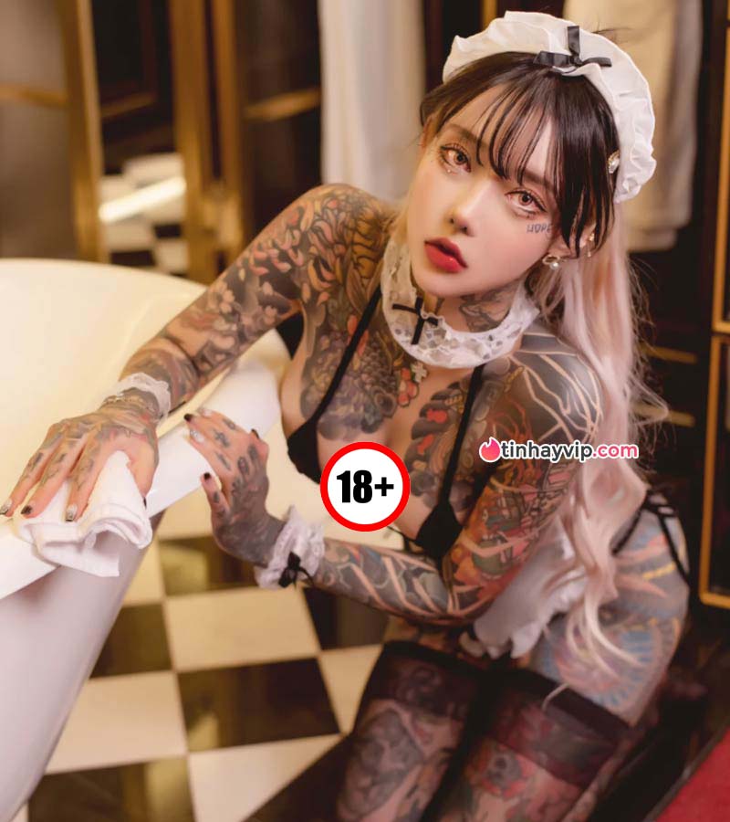 Hot girl 18+ Yoko cosplay hầu gái 5