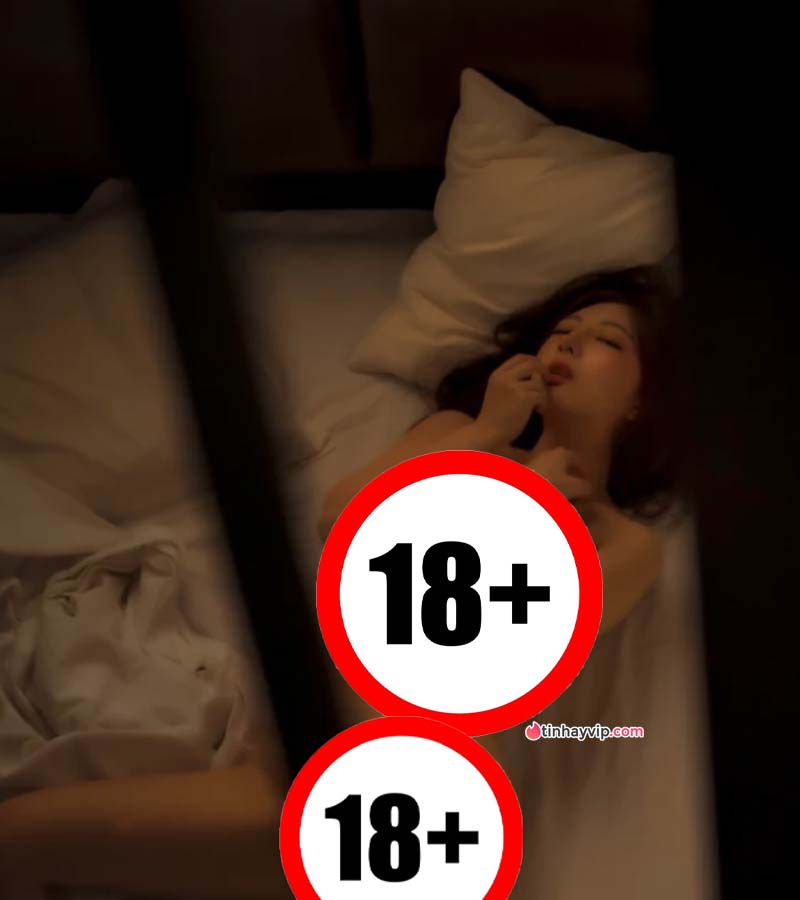 Leak bộ ảnh ngủ nude của hot girl 18+ GiGi