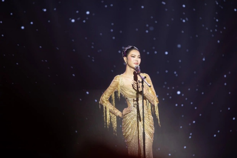Đi tìm sạn trong cuộc thi Hoa hậu chuyển giới Hương Giang