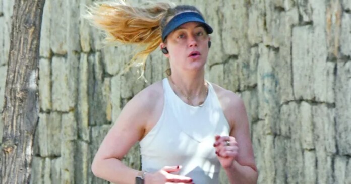 Amber-Heard-00 Amber Heard sống hạnh phúc bên con gái tại Tây Ban Nha
