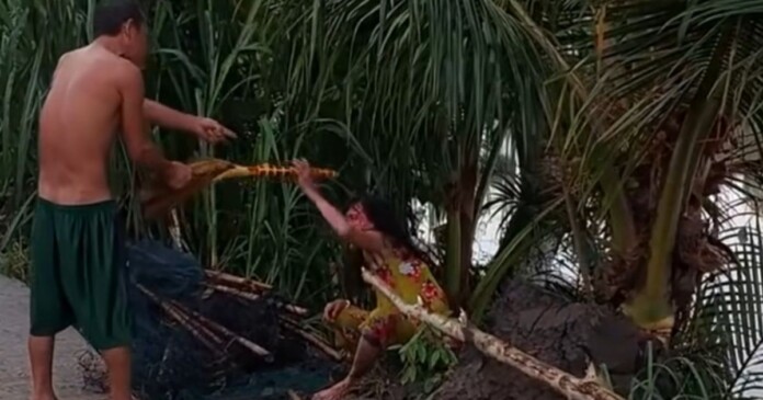 vinh-long-2 Xuất hiện đoạn video đánh vợ như thời trung cổ ở Vĩnh Long