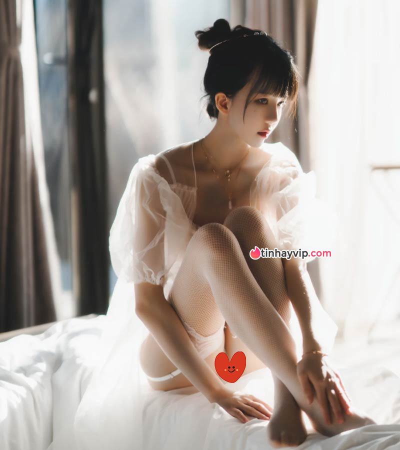Hot girl 18+ nổi tiếng sau video quảng cáo nội y 3