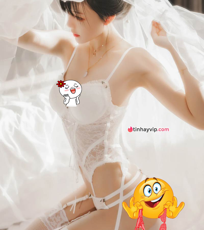 Hot girl 18+ nổi tiếng sau video quảng cáo nội y 6