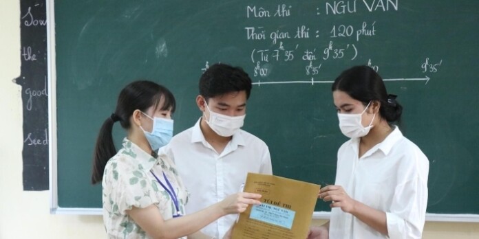 lo-de-thi-1 Làm lộ đề thi THPT quốc gia có thể bị xử phạt vi phạm hành chính
