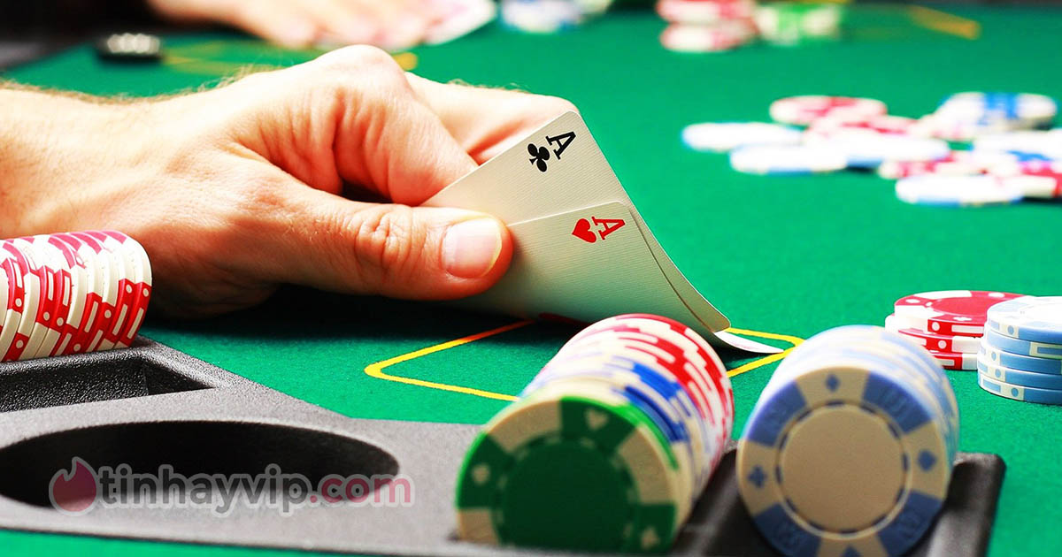 Cánh đánh bài Poker và kinh nghiệm chơi dễ thắng nhất