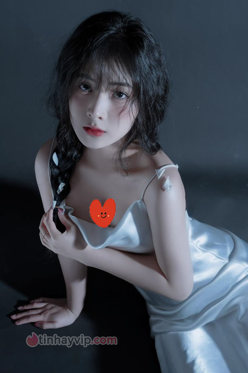 Tài khoản tiktok 18+ Quỳnh Alee