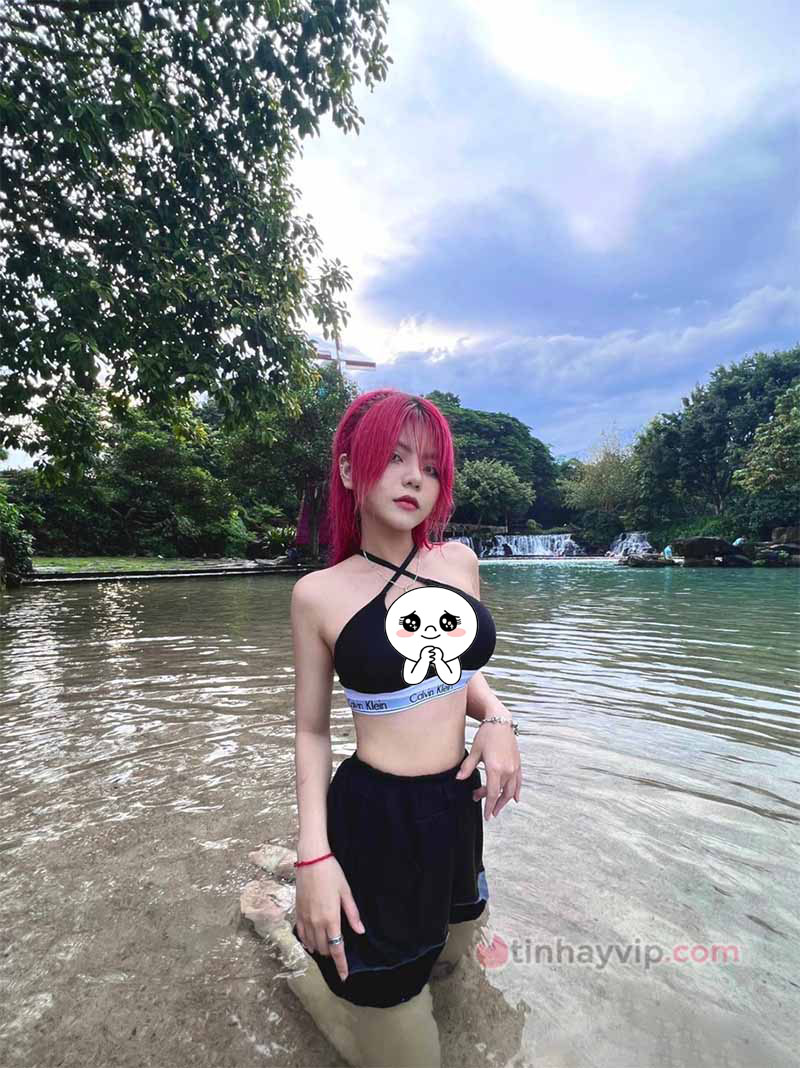 Tài khoản tiktok 18+ Reency Ngô