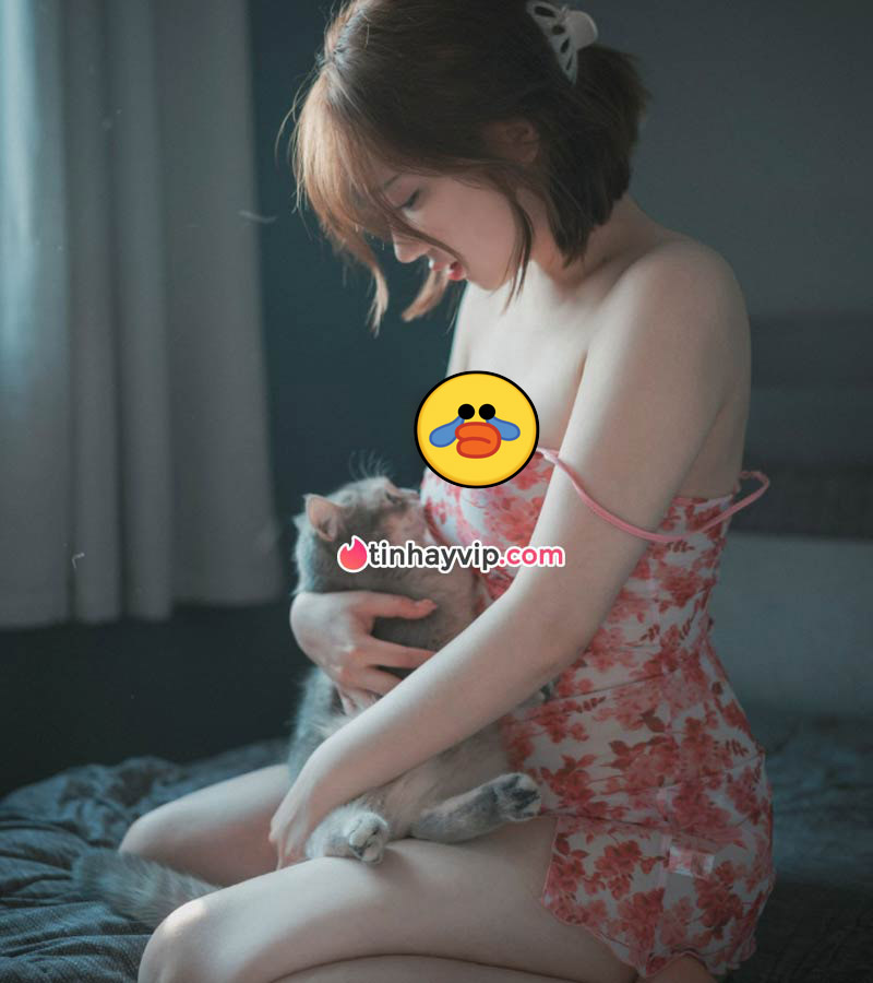 Trend Tiktok 18+ cây kem/bình sữa thứ 10 vượt rào kiểm duyệt bị người xem chỉ trích Trend Tiktok 18+ bị chỉ trích 5