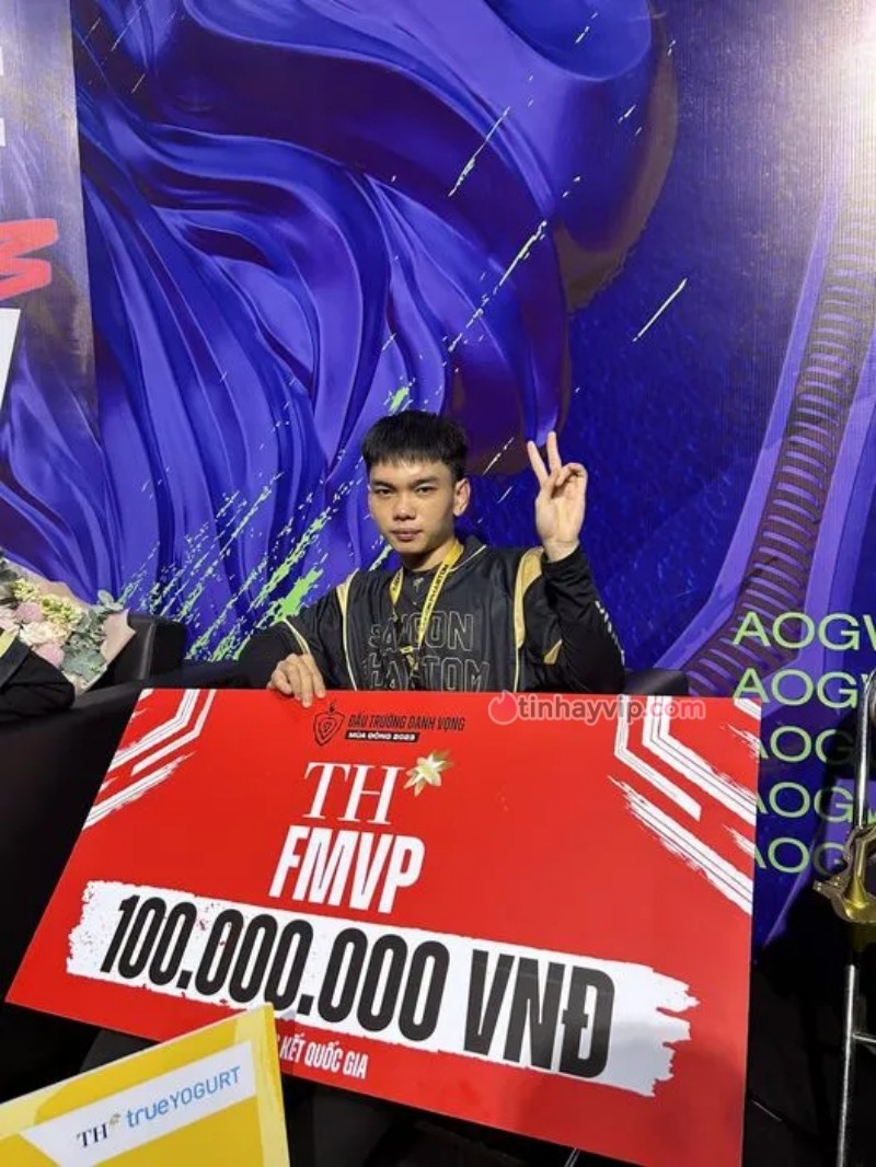 Bạn trai Quỳnh Alee là người nổi tiếng vừa ẵm giải thưởng 100 triệu