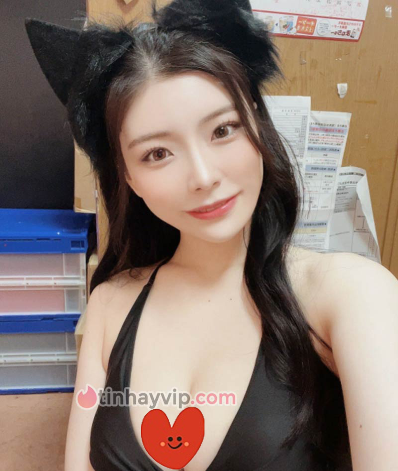 Rei Kamiki mê mệt Magic Mirror 5