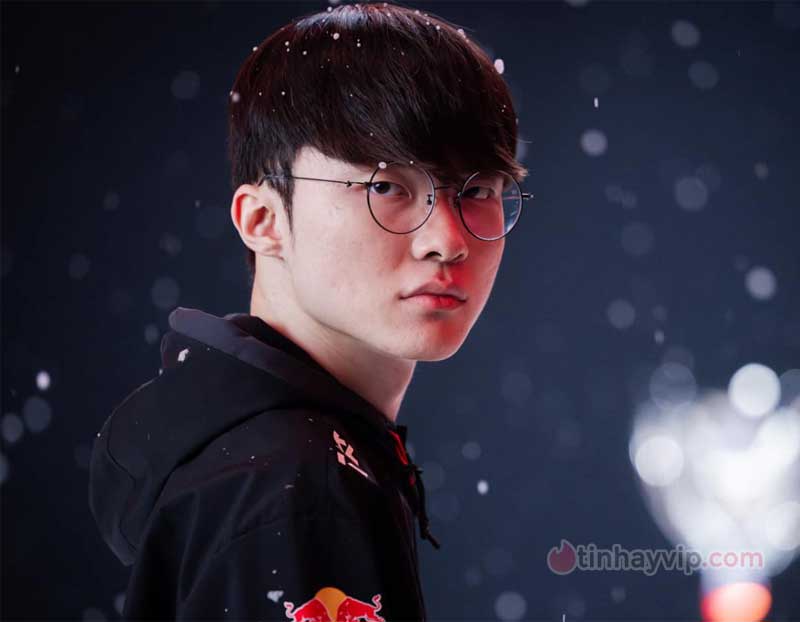 T1 lẫn toàn thế người xem sốc trước hành động của Faker 2