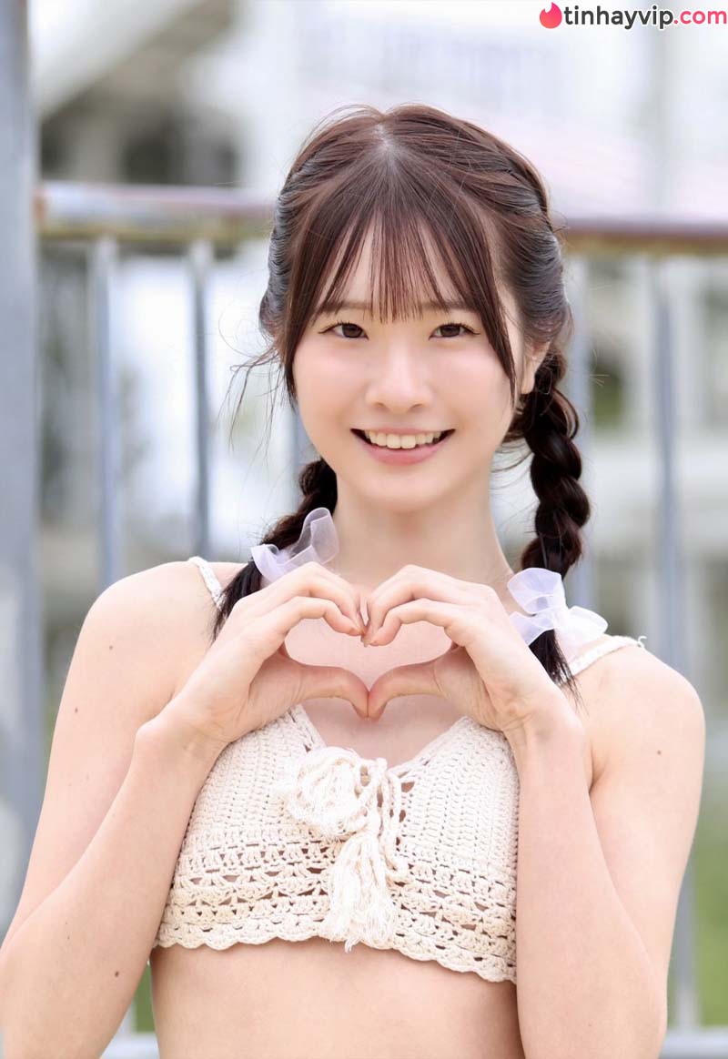 Emika Shirakami tân binh 2k4