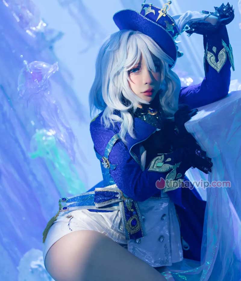 Umeko J cosplay Furina 18+