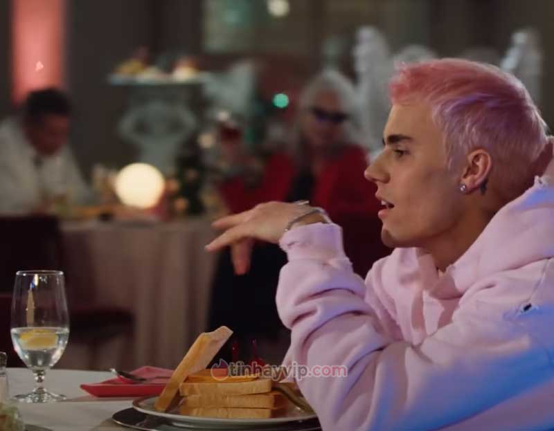 Giải mã bí ẩn MV Yummy lời cầu cứu của Justin Bieber