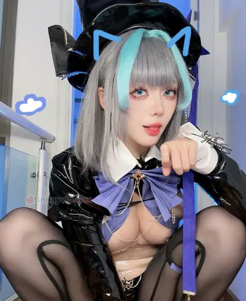 Jiu Yan cosplay Cheshire Azur Lane 18+ diện đồ xuyên thấu