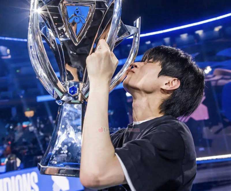 T1 trở thành seek 4 LCK