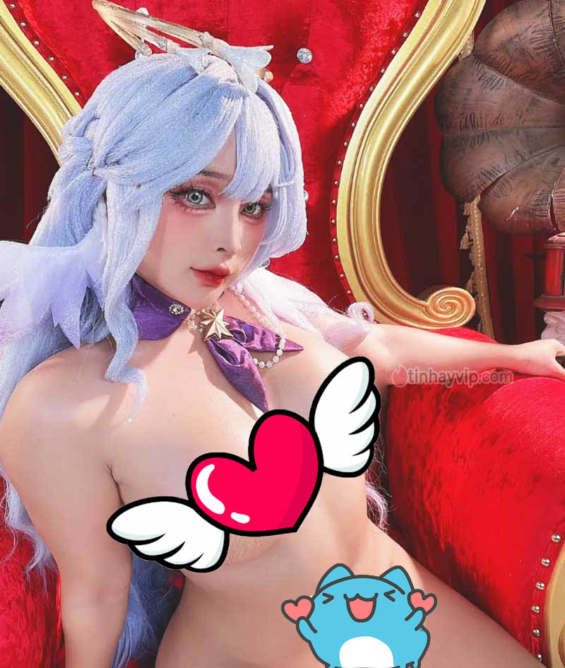 Saya Momo cosplay Robin 18+