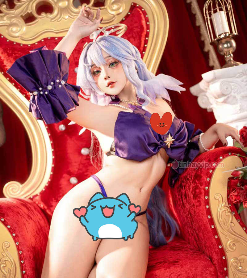 Saya Momo cosplay Robin 18+