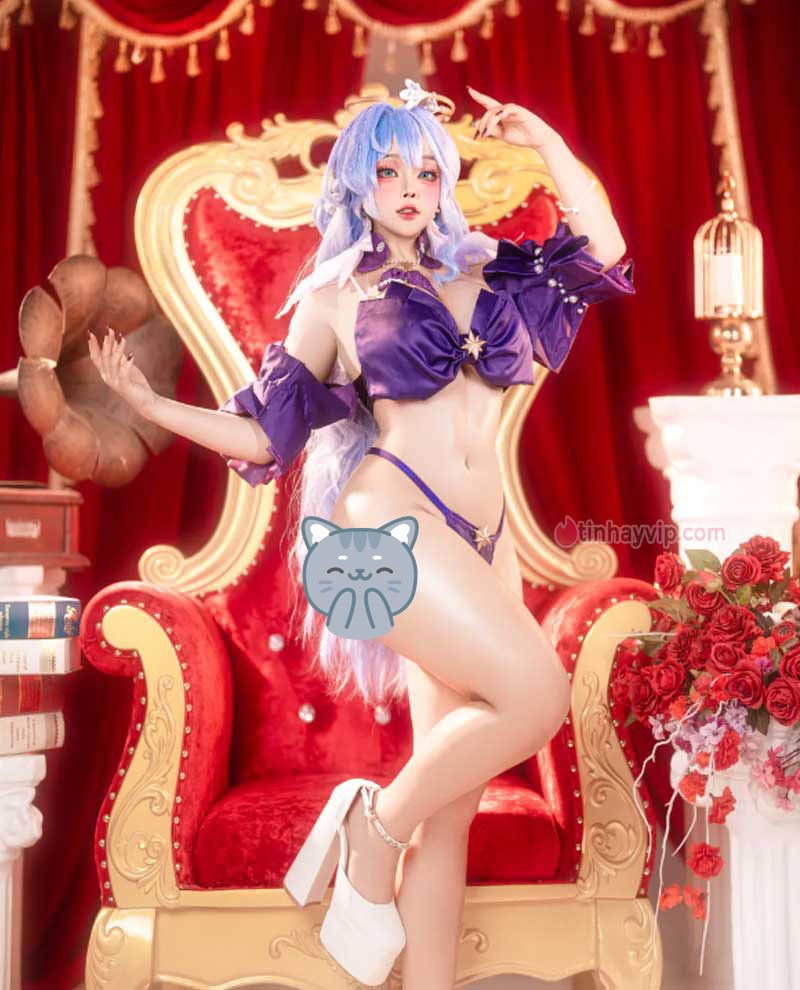 Saya Momo cosplay Robin 18+