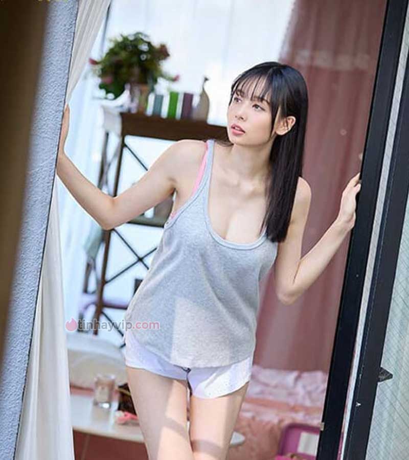 Ami Tokita mở nhóm 18+