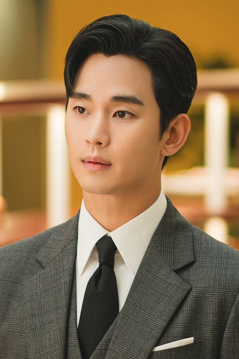 Kim Soo Hyun đối diện với khủng hoảng 