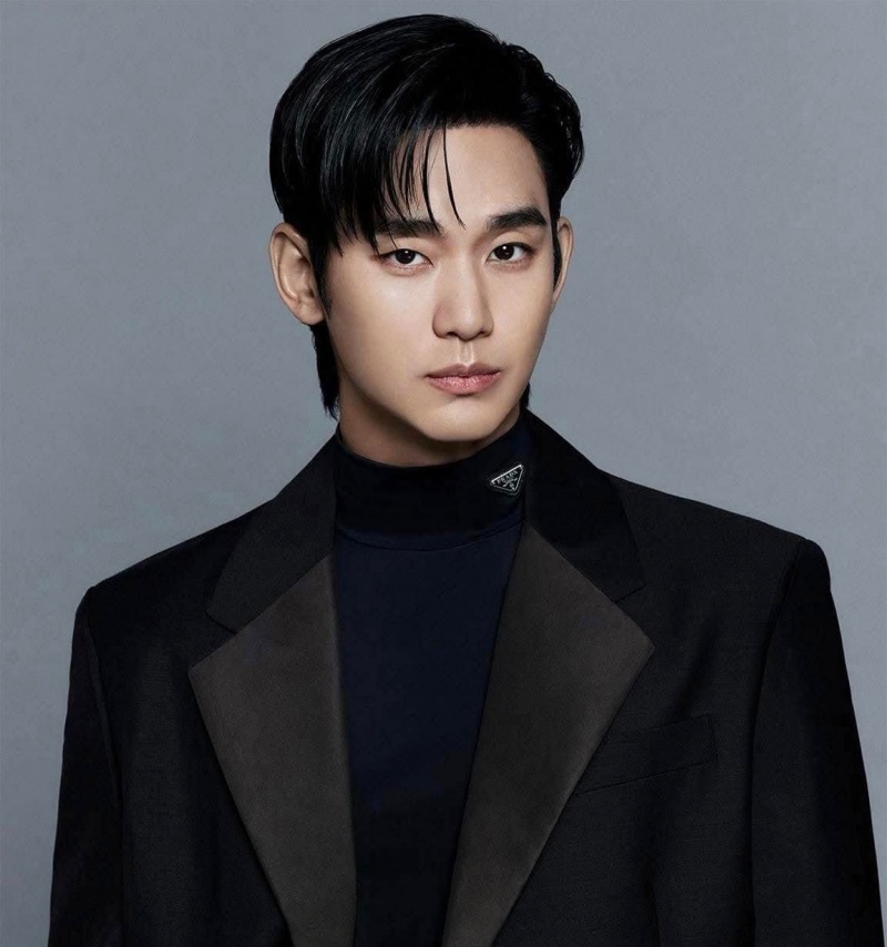 Kim Soo-hyun thừa nhận từng hẹn hò với Kim Sae-ron