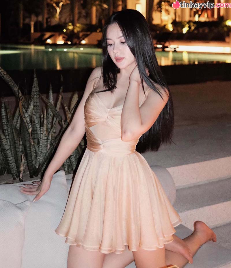 Bị so kè với Xoài Non, hot girl Bò Chảnh đã làm điều không tưởng