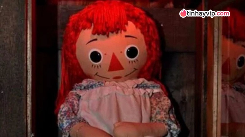 Búp bê Annabelle “mất tích” giữa lúc xảy ra hỏa hoạn: Nhà điều tra công khai sự thật