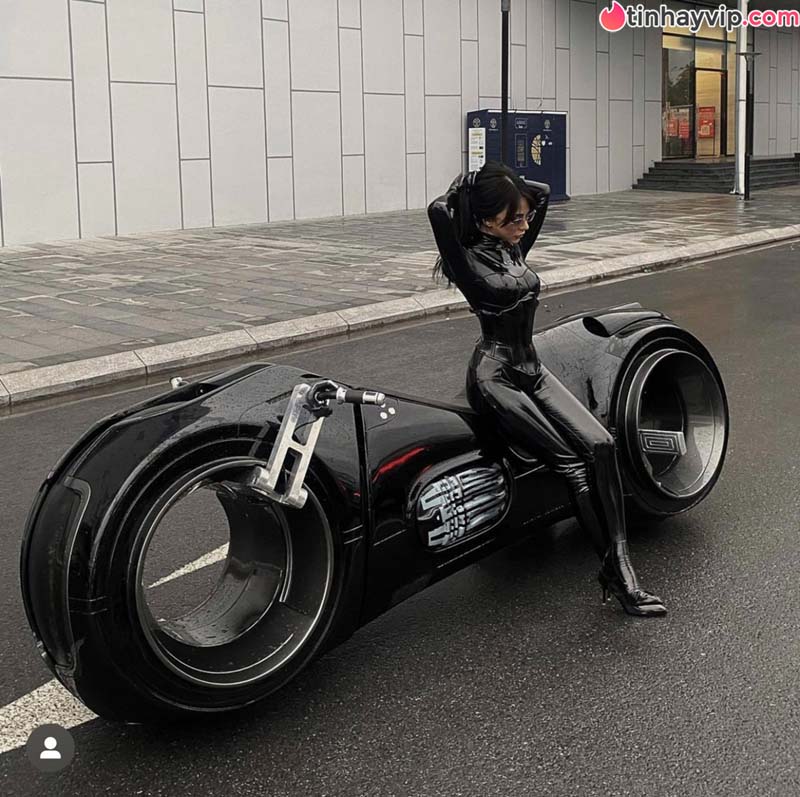 Cái tên hot nhất MXH lúc này: Lim Feng là ai?