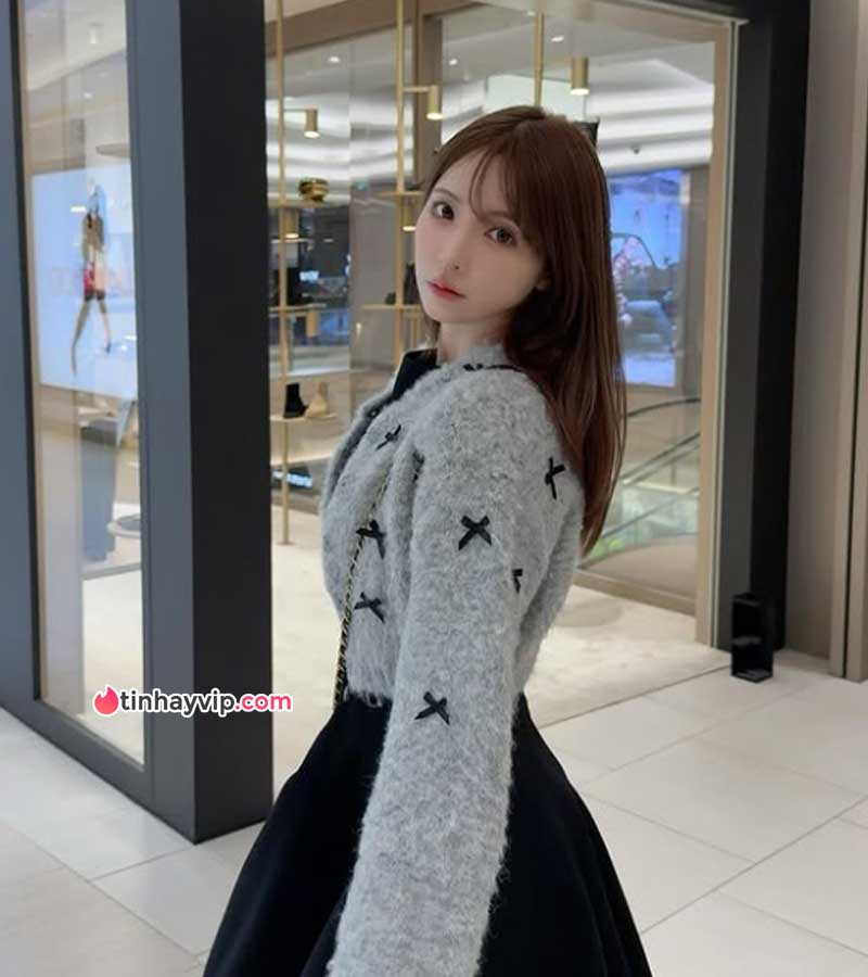 Thánh nữ Yua Mikami phát hành tiền ảo meme coin thu về hơn 2 triệu USD Thánh nữ Yua Mikami phát hành tiền ảo thu về hơn 2 triệu USD