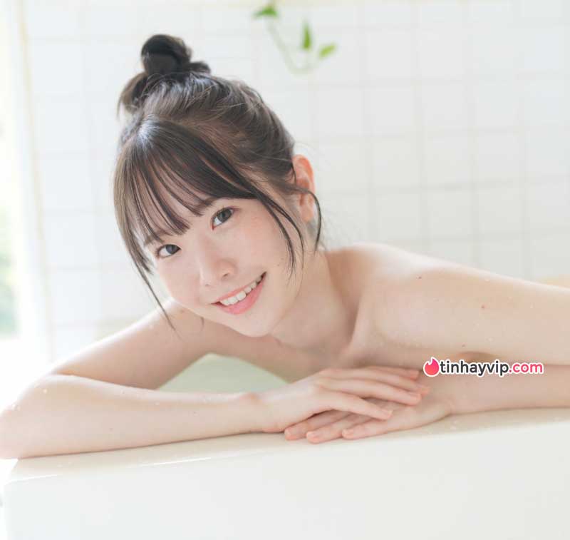 Top diễn viên JAV ăn khách nhất BookMate tháng 4/2025 Shirakami Emika