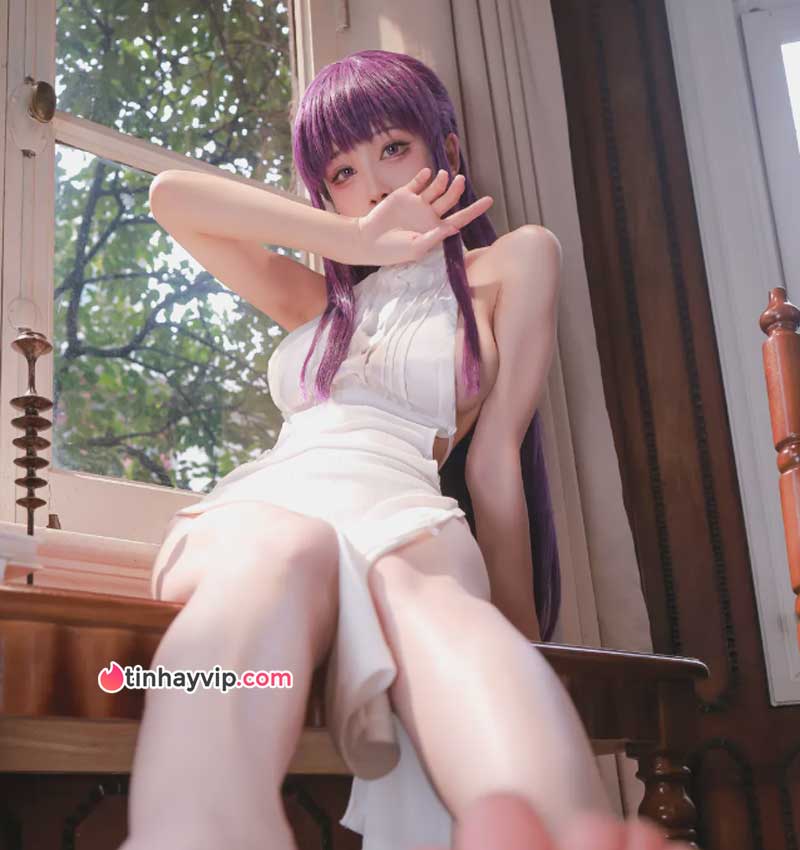 Aqua cosplay Fern phiên bản 18+ nuột nà khó cưỡng Aqua cosplay Fern phiên bản 18+ nuột nà khó cưỡng