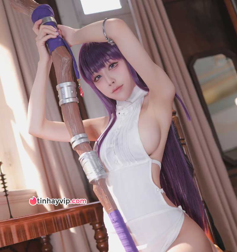 Aqua cosplay Fern phiên bản 18+ nuột nà khó cưỡng Aqua cosplay Fern phiên bản 18+ nuột nà khó cưỡng