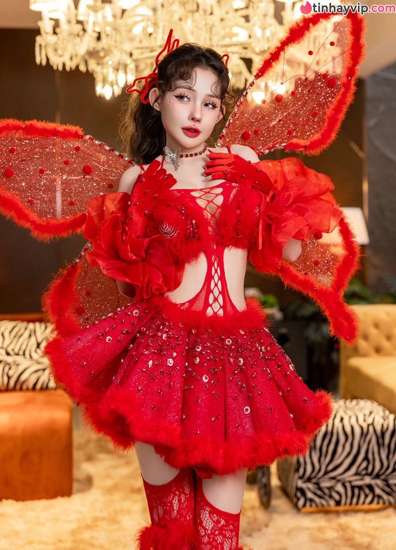 Lộ diện phiên bản 2.0 của Ngân 98: CĐM gật gù xinh hơn bản gốc Lộ diện phiên bản 2.0 của Ngân 98: CĐM gật gù xinh hơn bản gốc