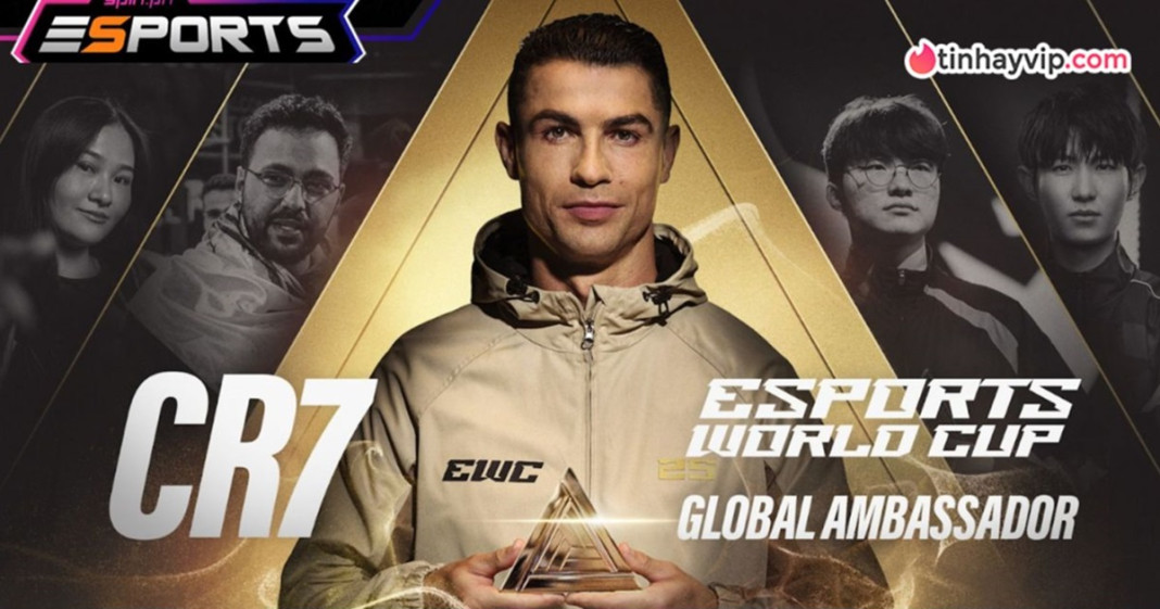 Ronaldo tham dự EWC 2025, một huyền thoại bị CĐM ráo riết gọi tên