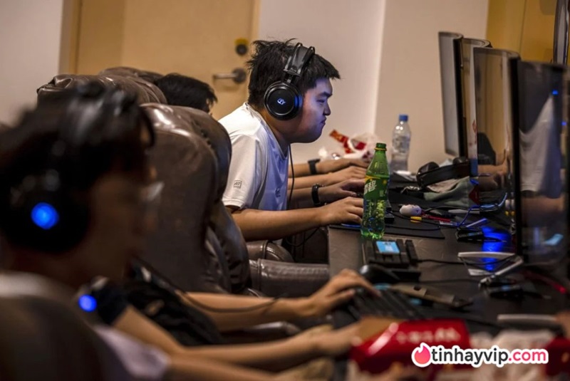Hài hước: "Khối nghỉ hè" Trung Quốc bị Tencent cấm cửa, chỉ cho phép chơi game tối đa 1 giờ/ngày