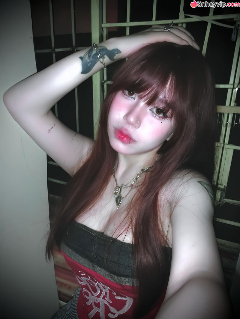 Bỏng mắt với "hot girl phòng net": Đi "cày game" nhưng vẫn phải sexy hết nấc