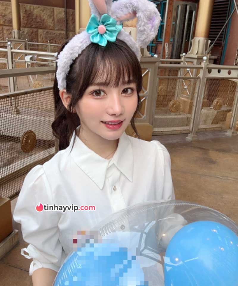 Mei Itsukaichi kể về hậu trường quay AV uống rượu