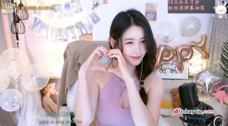 Cảnh báo về xu hướng nguy hiểm “nghiện donate”