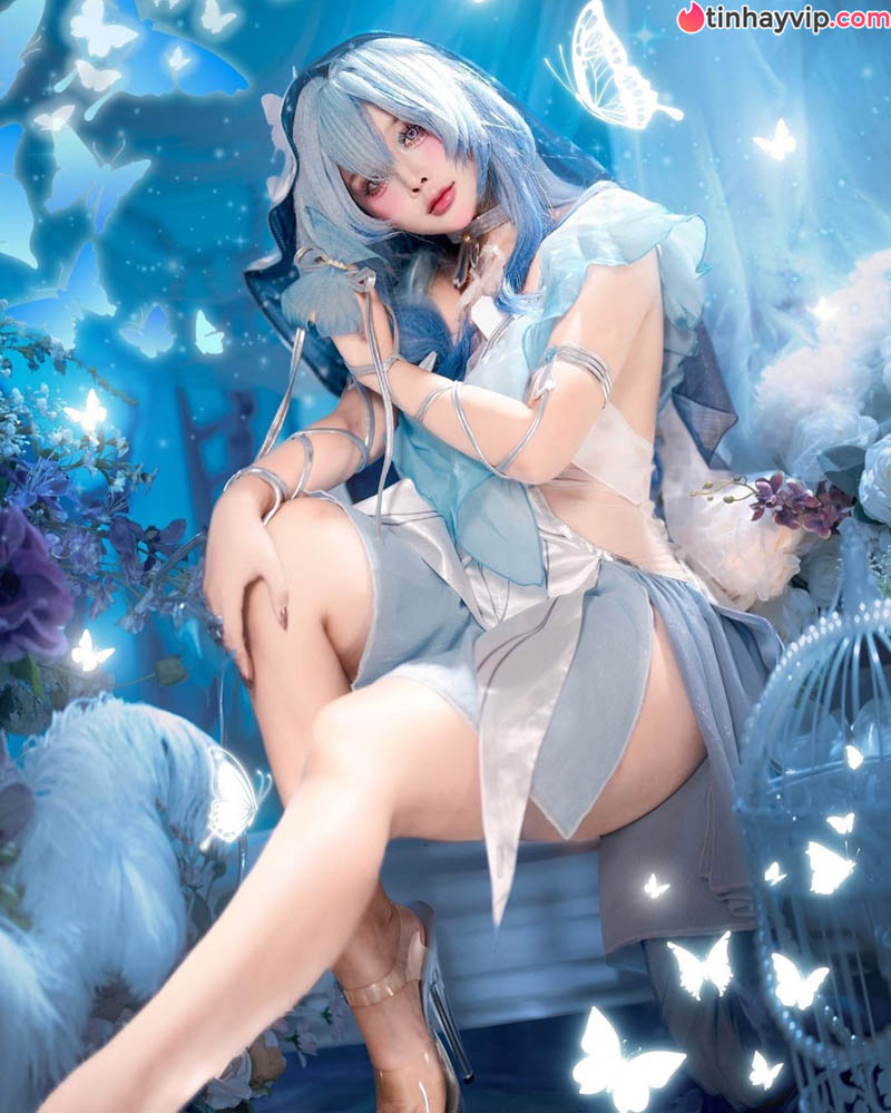 Cú lừa ngoạn mục của nữ coser khiến fan mê mệt vì chi tiết "hoang dã" này